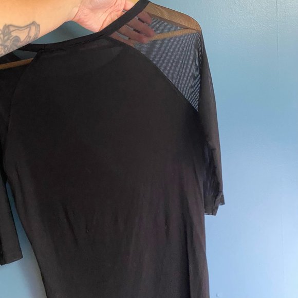 Black shirt with mesh 3/4 length sleeves - Picture 7 of 7